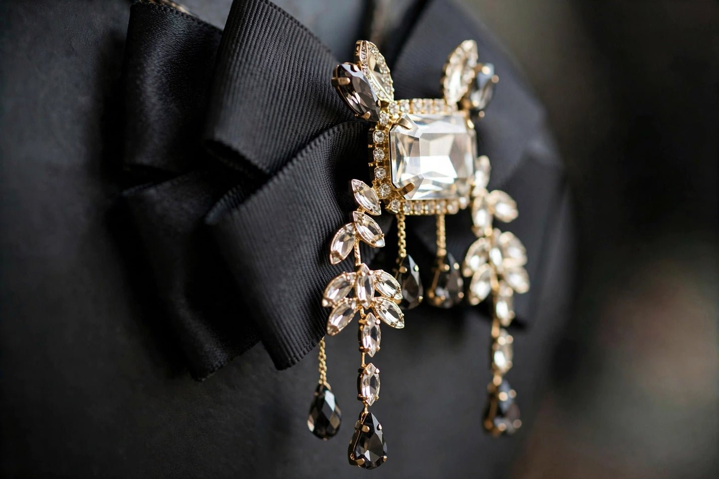 Large Crystal Brooch Black Ribbon Bow Tie Rhinestones Luxury High Fashion Pin Jewelry Decorative Embellishment Accessory With Stones