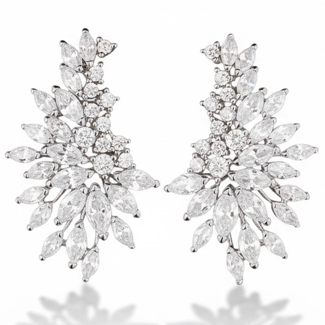 Crystal Stud Earrings for Women, Elegant Wedding Earrings for Brides Bridesmaids, Sparkling Cubic Zirconia Rhinestone Trendy Dainty Bridal Earrings Diamond Crystal Birthday Wedding Formal Prom Jewelry Gifts for Women