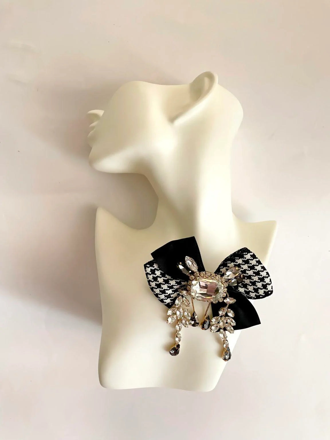 Large Crystal Brooch Black Ribbon Bow Tie Rhinestones Luxury High Fashion Pin Jewelry Decorative Embellishment Accessory With Stones